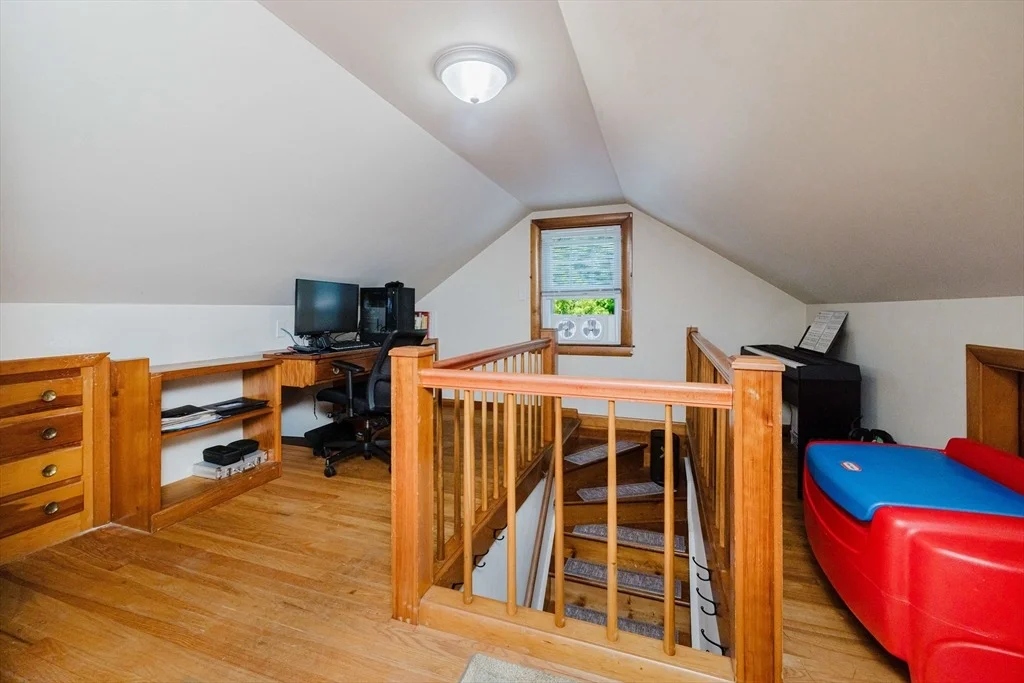 Photo of 1472 Wampanoag Trl
