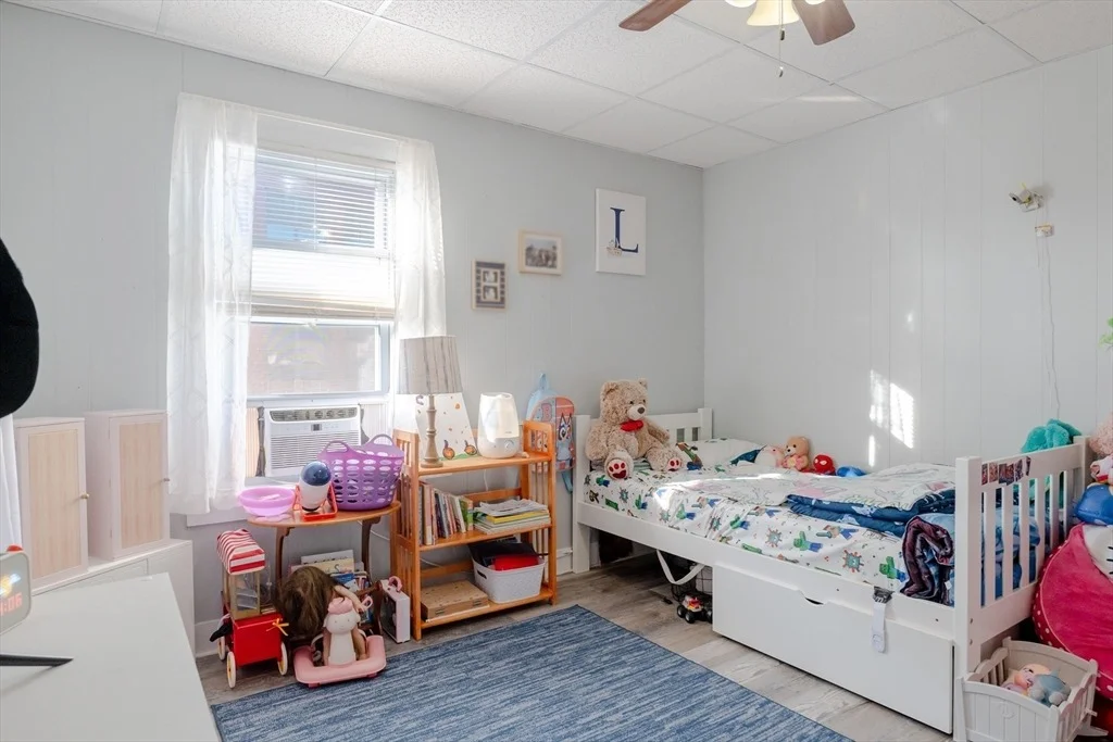 Photo of 8 Gladding Pl