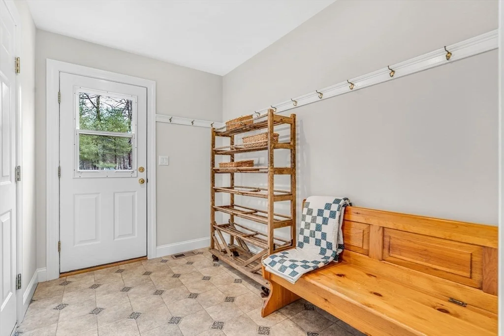 Photo of 648 Stow Rd