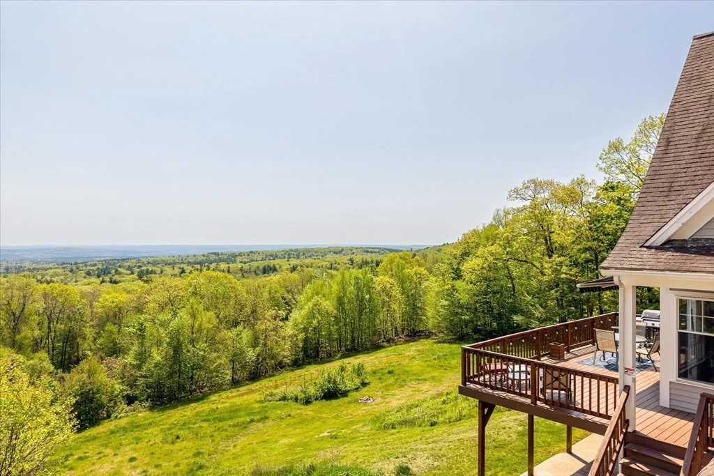 Photo of 152 Mountain Rd