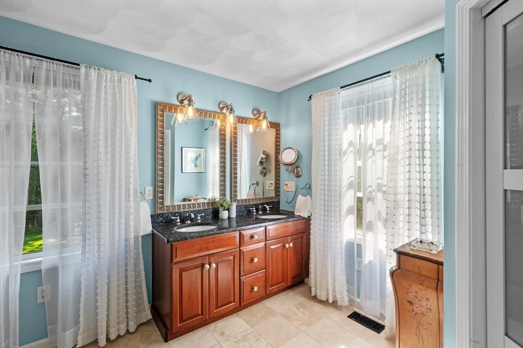 Photo of 11 Arthur Gordon Dr