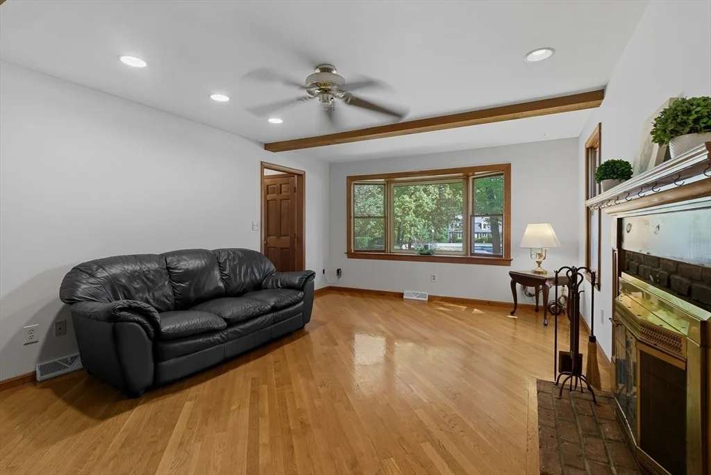 Photo of 114 Lodi Rd