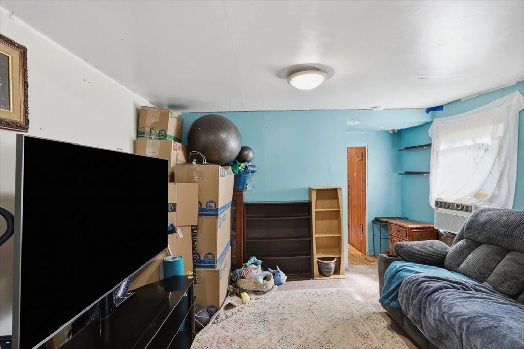 Photo of 101 Whitins Rd