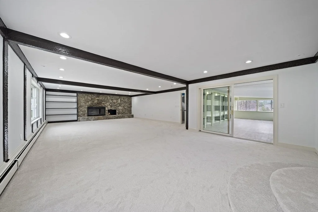 Photo of 49 Algonquin Rd