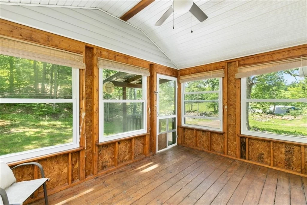 Photo of 98 Hurricane Rd