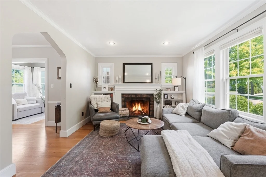 Photo of 16 Bay State Road