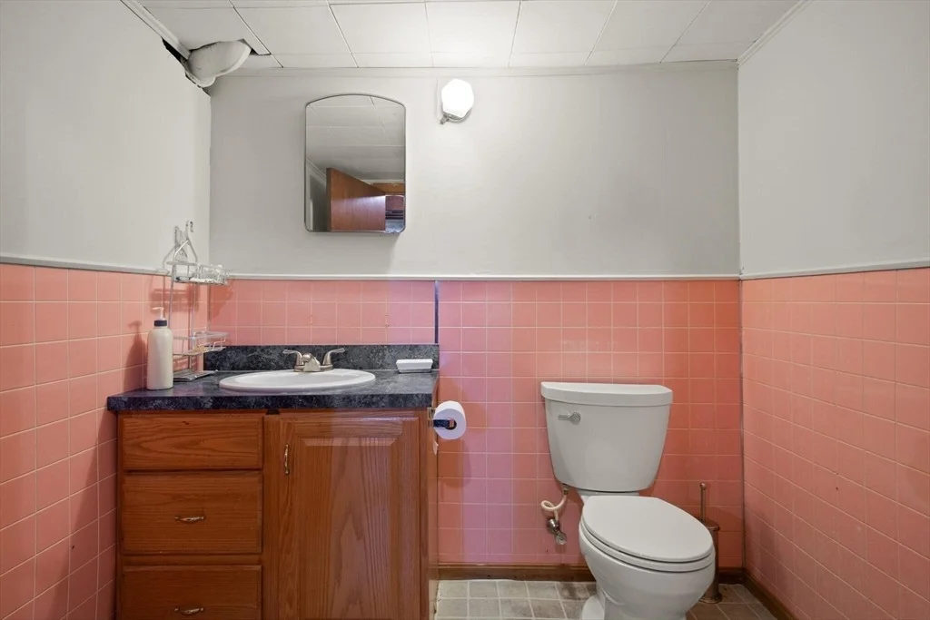 Photo of 27 Edison Avenue
