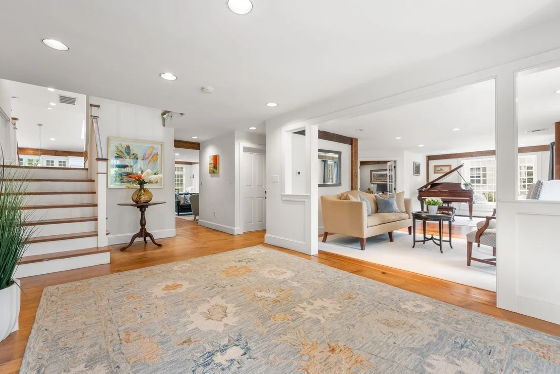 Photo of 41 Longmeadow Road