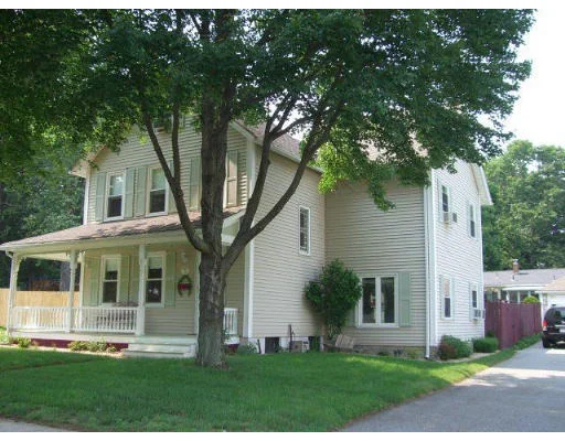Photo of 102 Maple St