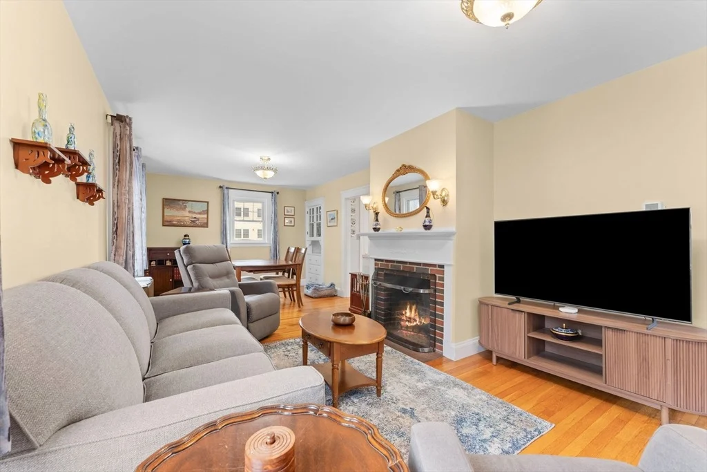 Photo of 15 Damon St