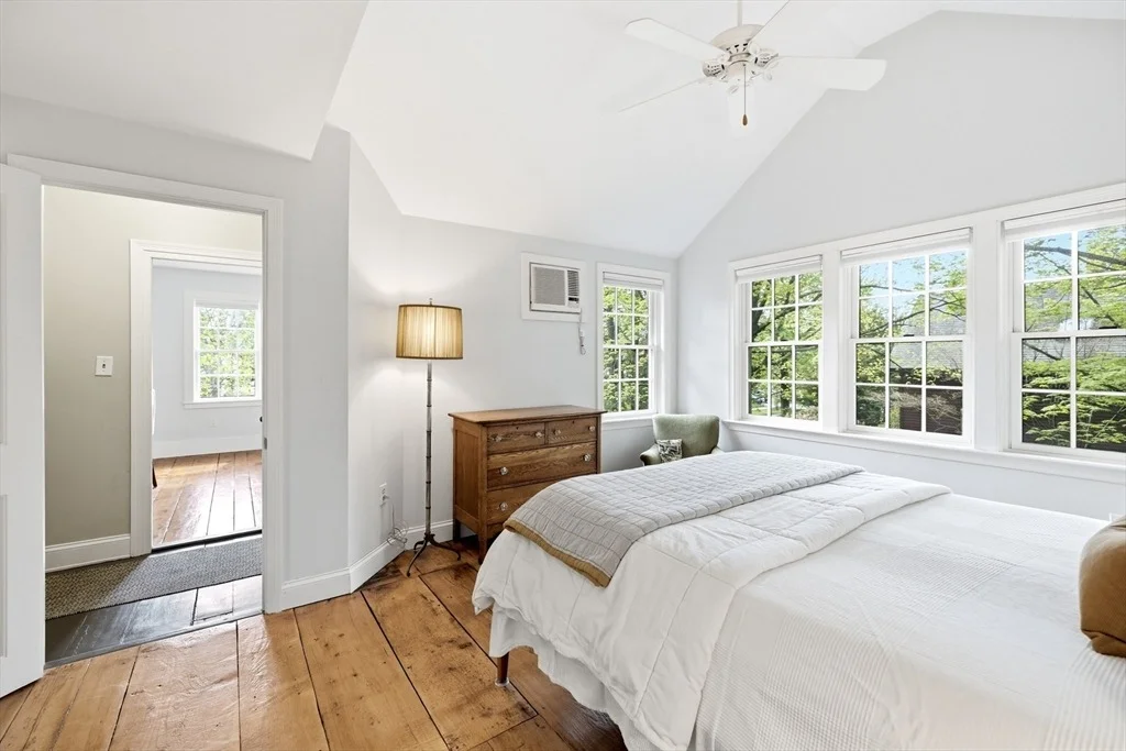 Photo of 106 Chestnut St