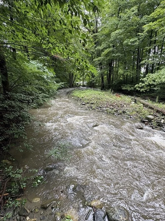 Photo of 11 Green River Road