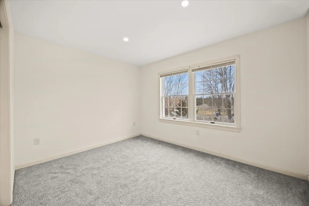 Photo of 212 Scadding St
