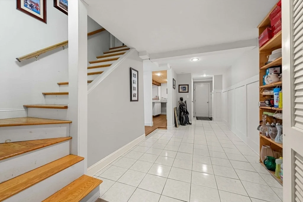 Photo of 12 Inverness Cir