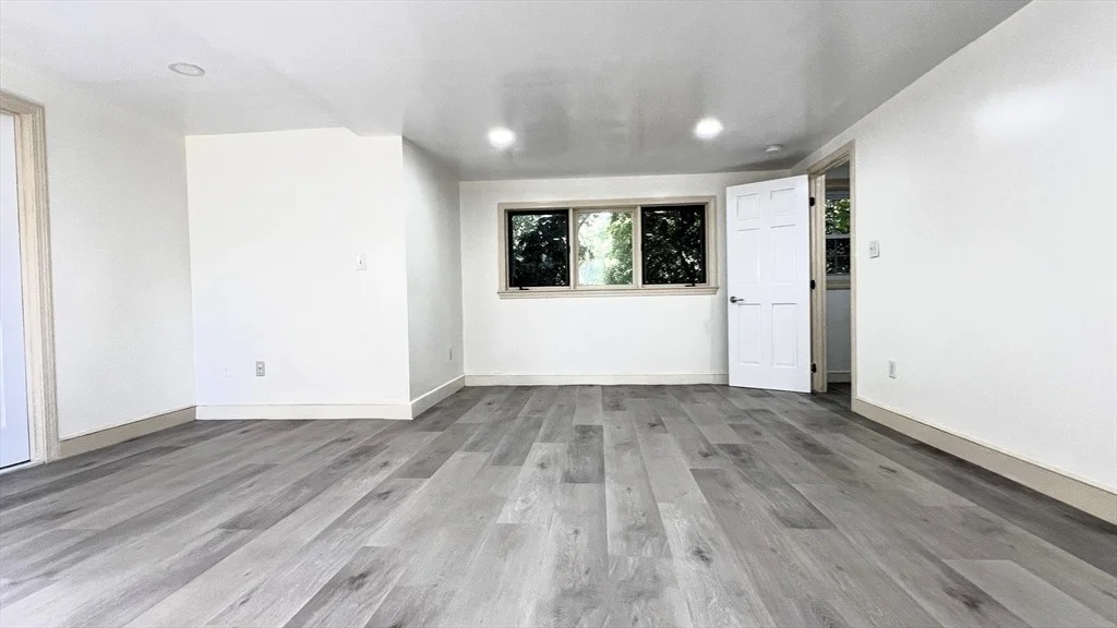 Photo of 6 Oakland Circle