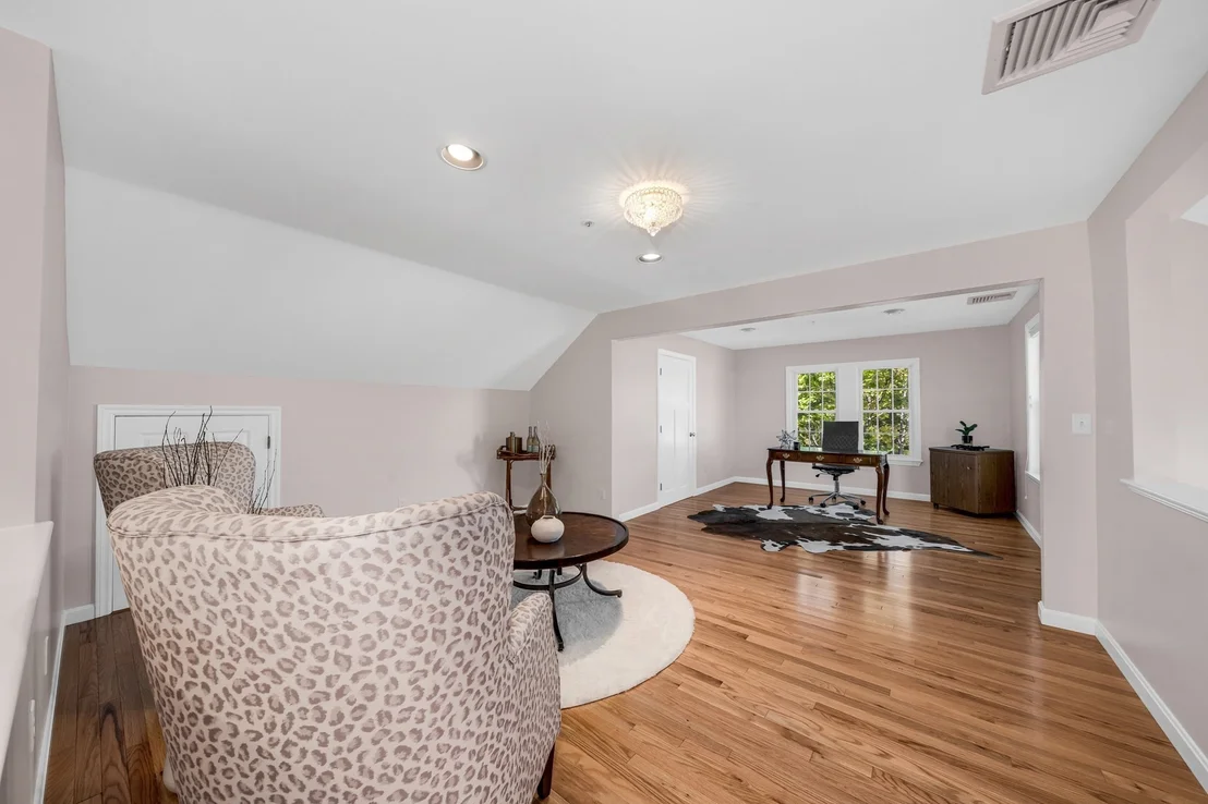 Photo of 51 Bucklin Rd