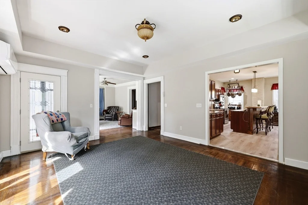 Photo of 151 Bowdoin St