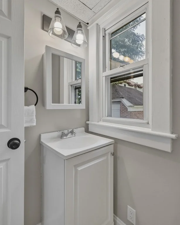 Photo of 1200 Saint James Ave