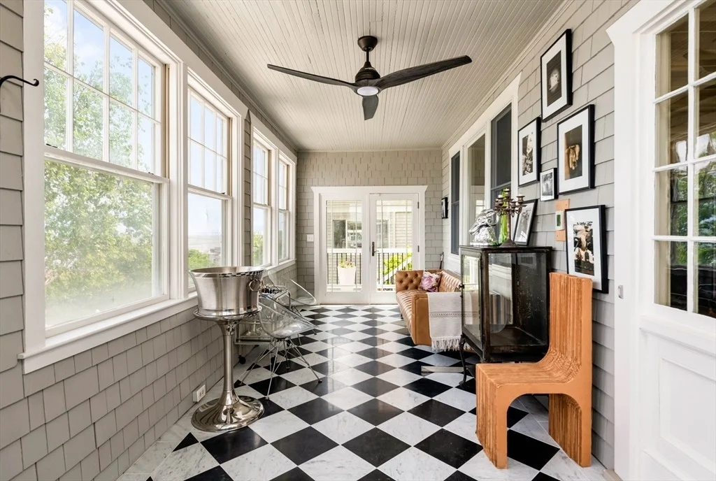 Photo of 46 Holbrook Ave
