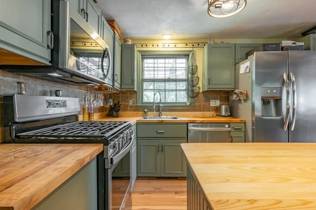 Photo of 25 Hickory Drive