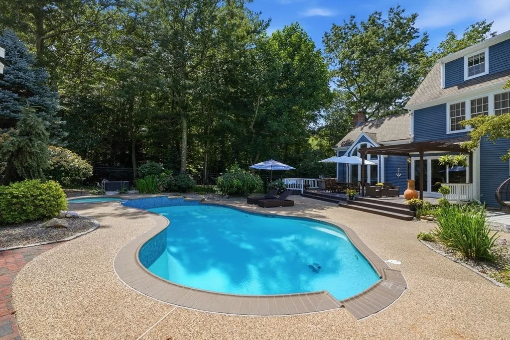 Photo of 25 Hidden Valley Rd