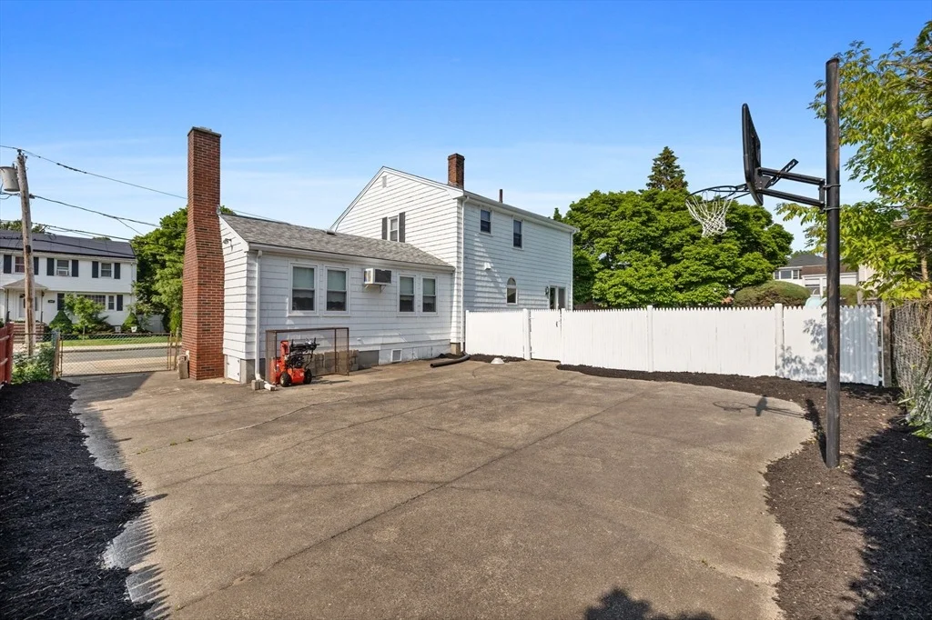 Photo of 151 Estes St