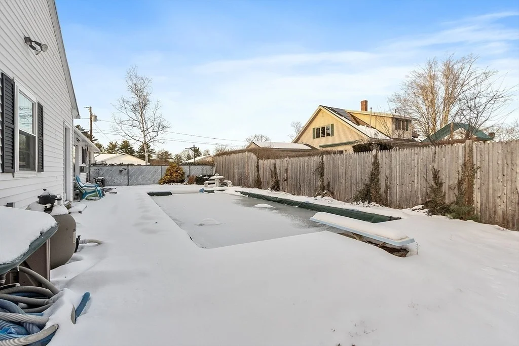 Photo of 31 Locke Ave