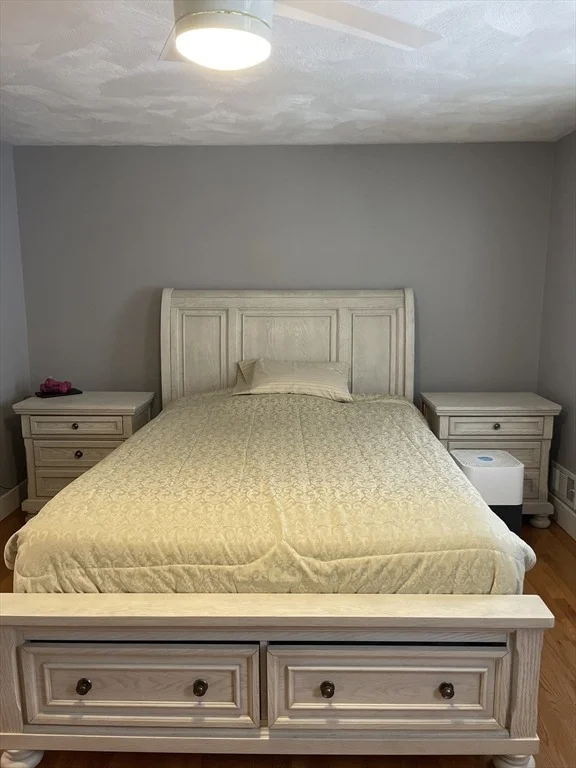Photo of Unit 705 at 31 Blithewood Avenue