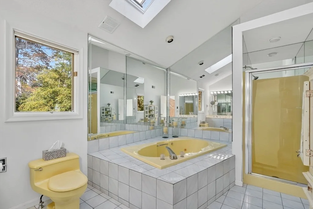 Photo of 202 Williamsburg Dr