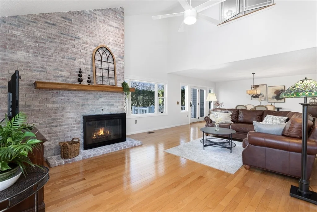 Photo of Unit D at 28 Carnation Cir