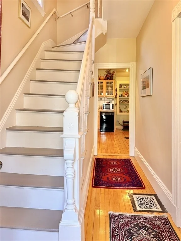 Photo of 10 Mountain Ave