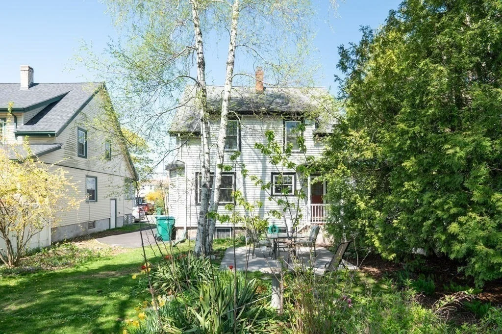Photo of 52 Locust St