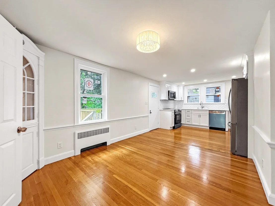 Photo of 32 Grant Rd