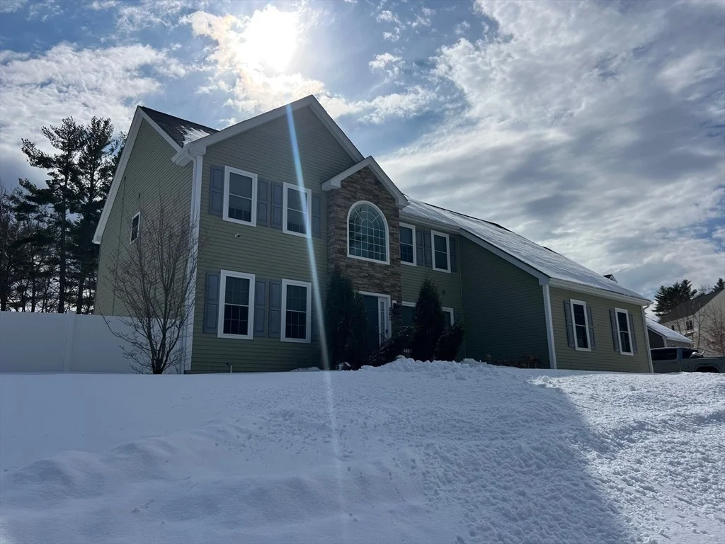 Photo of 240 Roosevelt Drive