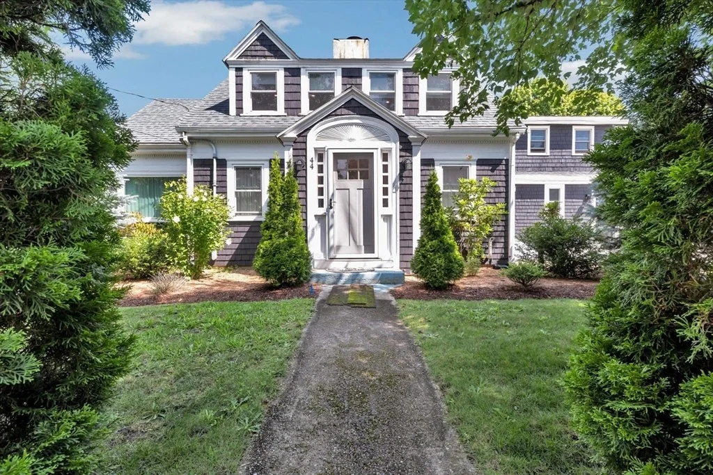 Photo of 44 Maple Avenue