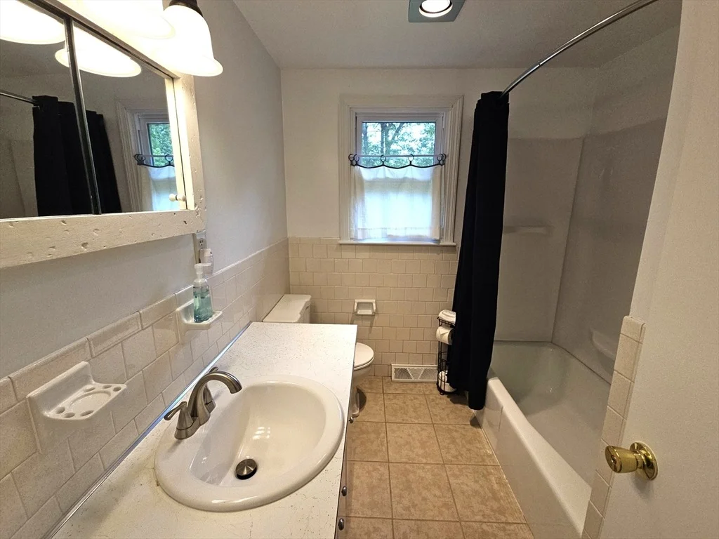 Photo of 167 Karen Cir
