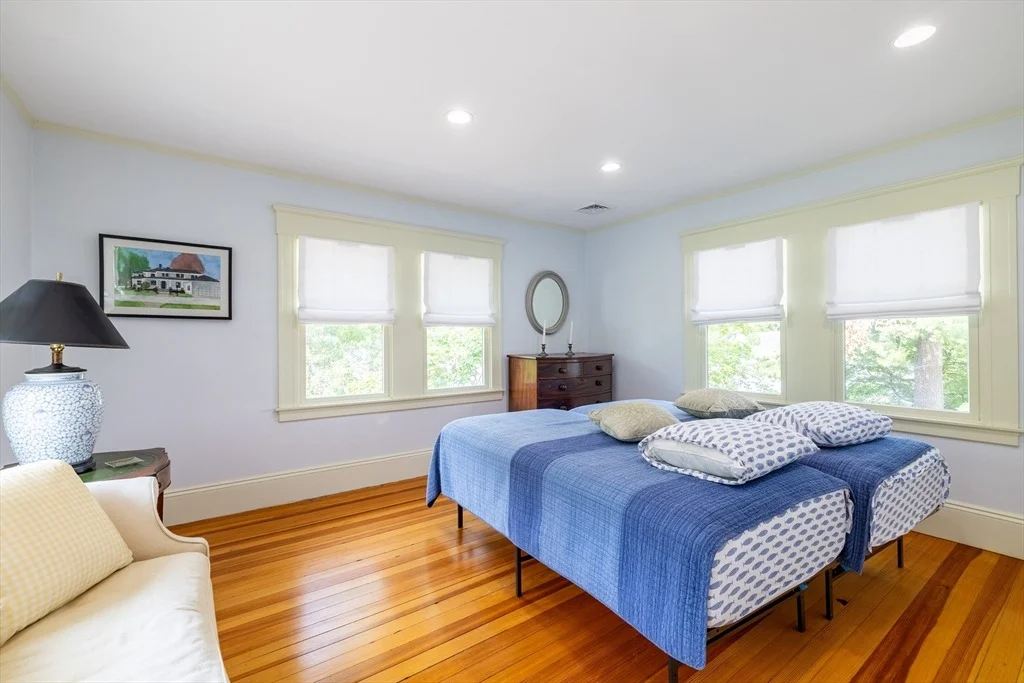Photo of 15 Geneva Rd