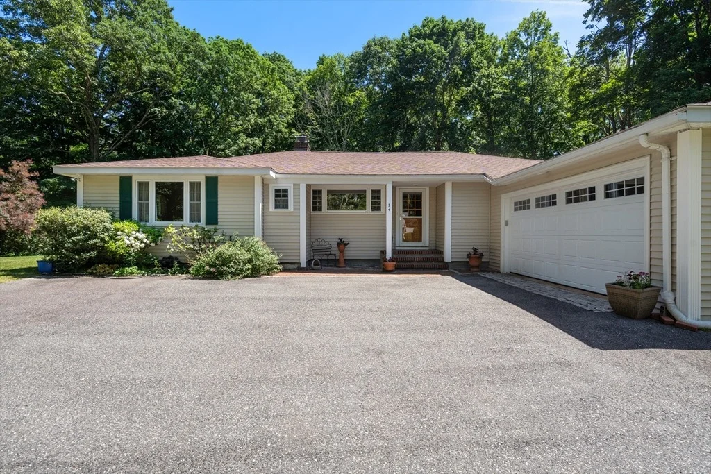 Photo of 74 Oregon Road