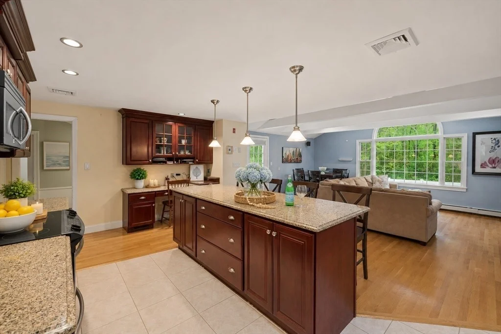 Photo of 30 Roseen Rd