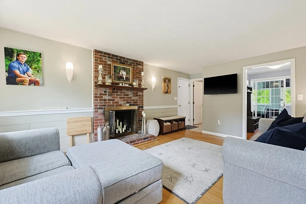 Photo of 22 Diane Dr