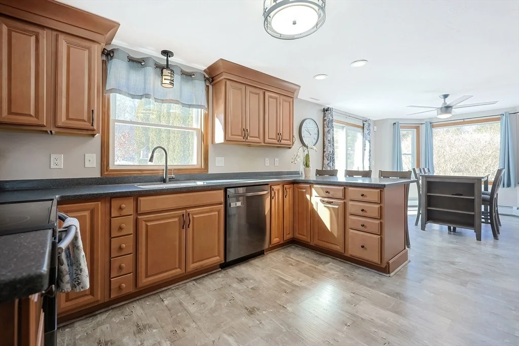 Photo of 10 Pond St