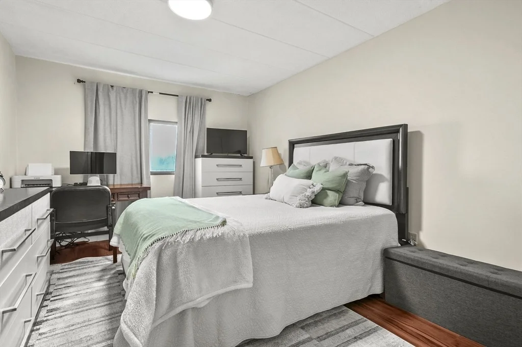 Photo of Unit 32 at 881 Broadway