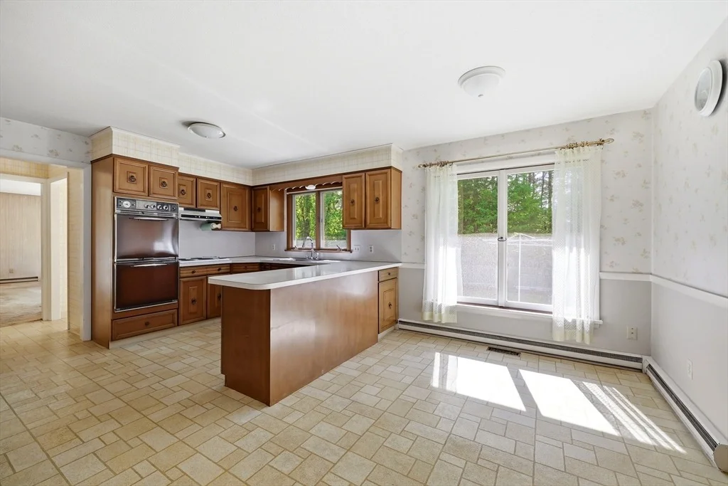 Photo of 1303 Plumtree Rd