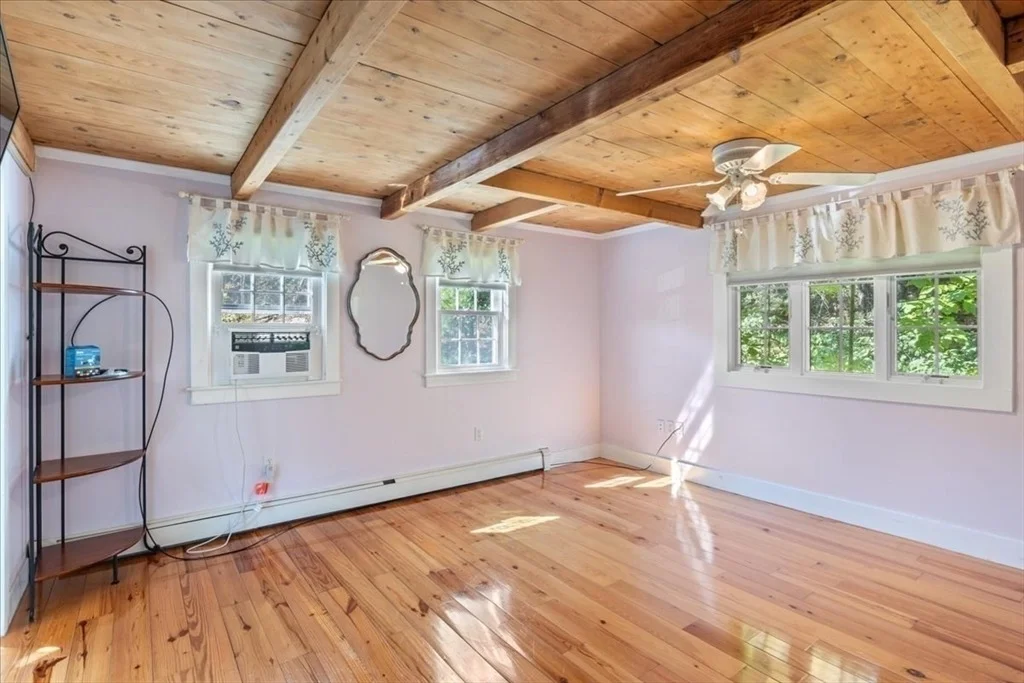 Photo of 16 Indian Ln
