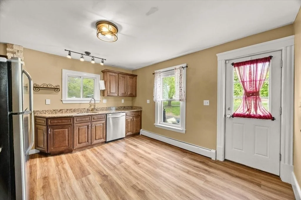 Photo of 550 Pulaski Blvd