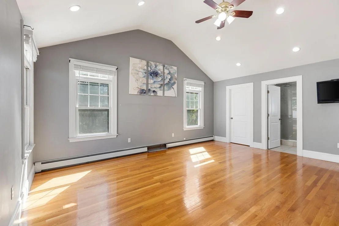 Photo of 85 Robbins Rd