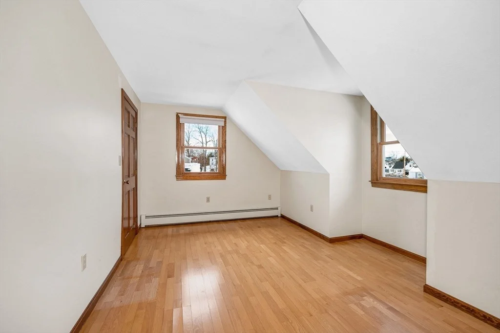 Photo of 287 Fox Ave