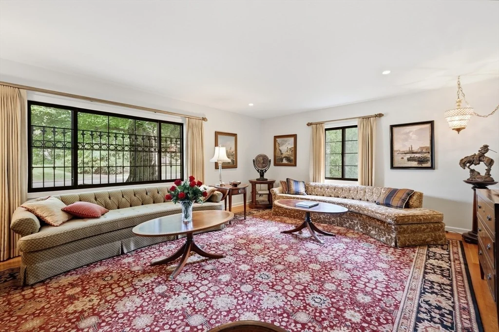Photo of 5 Rollingwood Dr