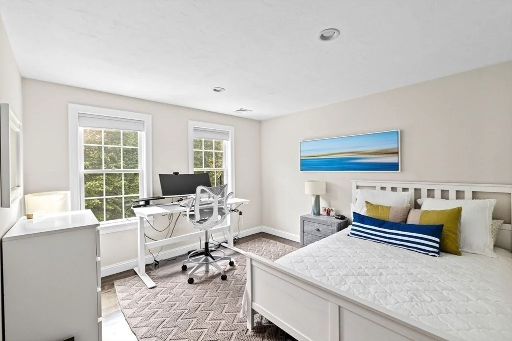 Photo of 10 Evangeline Dr