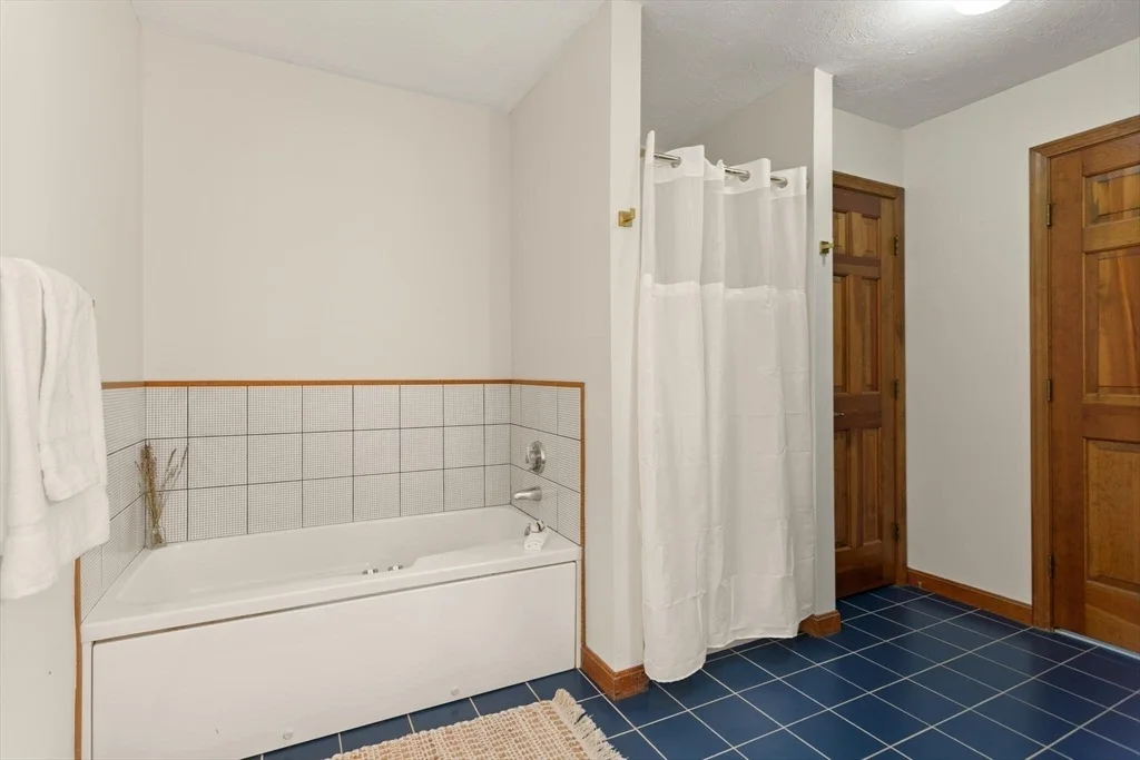 Photo of 10 Lakin St